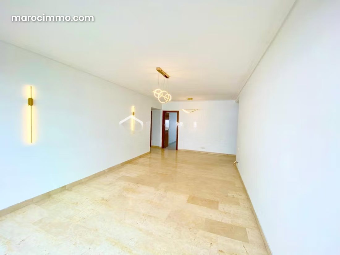 Appartement 3 chambres avec terrasse, Maarif, Casablanca — Casablanca