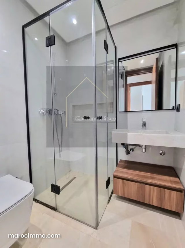 Duplex vide one hill — 5