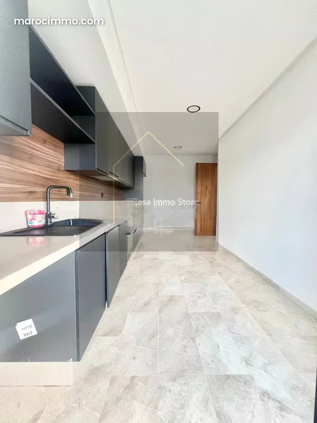 Magnifique appartement de 160 m² à louer – Résidence sécurisée avec piscine — 4
