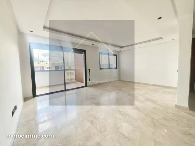 Magnifique appartement de 160 m² à louer – Résidence sécurisée avec piscine — 2