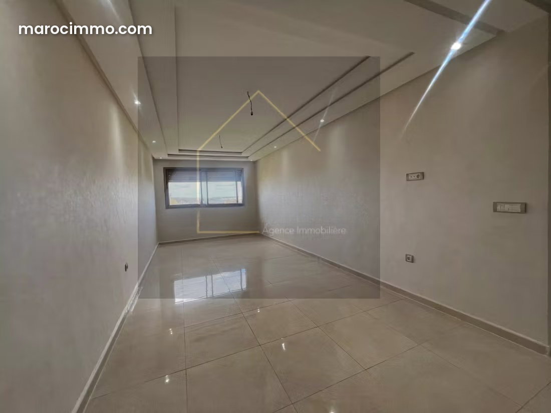 2-Bedroom Apartment with Garage, Casablanca Finance City — Casablanca