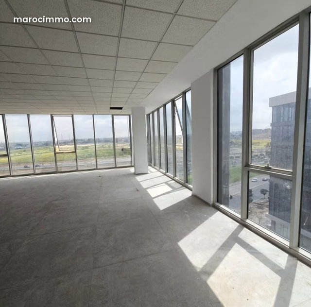Bureau d'exception 140 m², Sidi Maarouf — 2