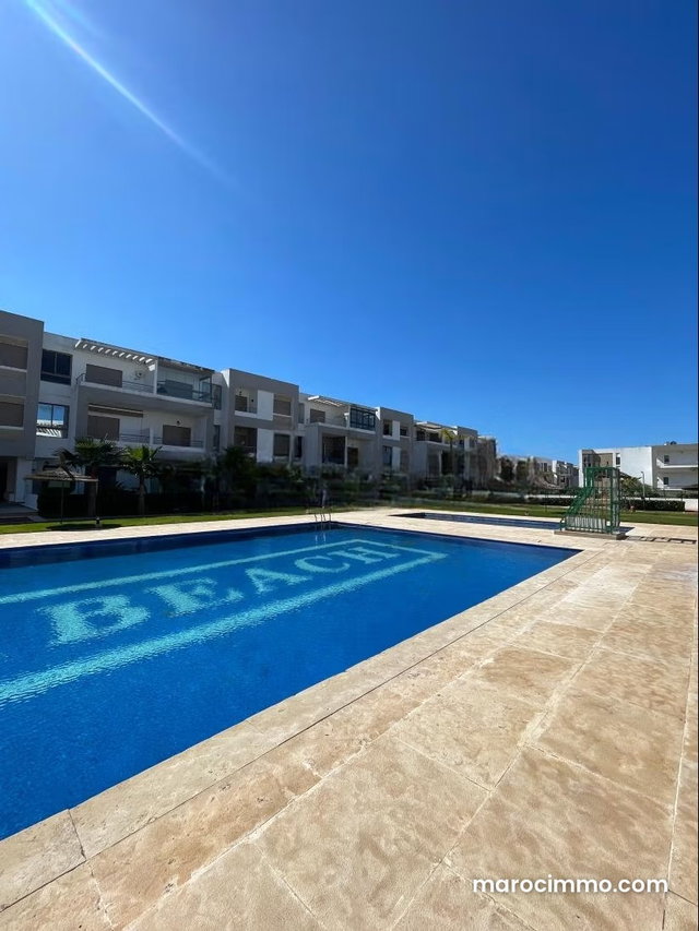 Appartement meublé avec piscine — 2