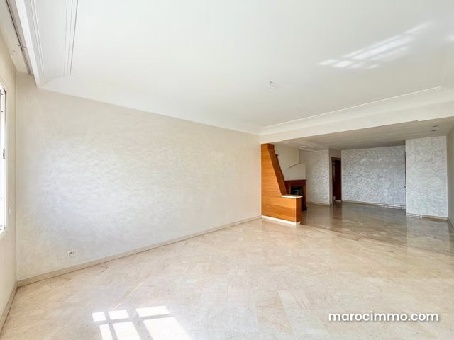 Vend appartement à Val Fleury. 3 chambres agréables — 2