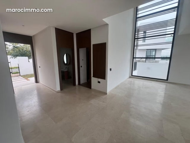 Villa neuve à louer à Bouskoura — 3