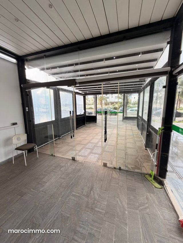Magasin à vendre–Résidence Les Orchidées — 2
