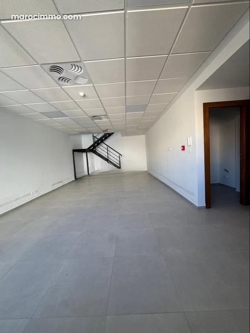 Bureau 114 m² en duplex, Centre Tanger, 9e étage, proche commerces — Tanger