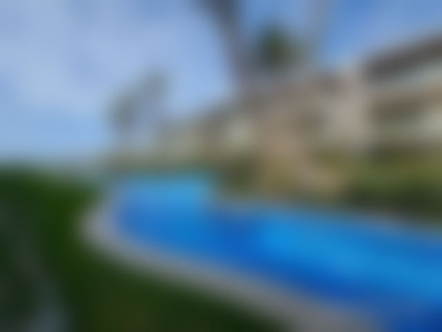 شقة أرضية فاخرة بحديقة ومسبح للكراء في دار بوعزة — دار بوعزة