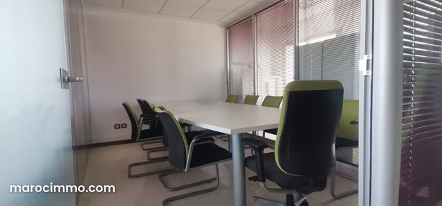 Bureaux à vendre à Les Hôpitaux. Surface totale 84 m². Climatisation — 4