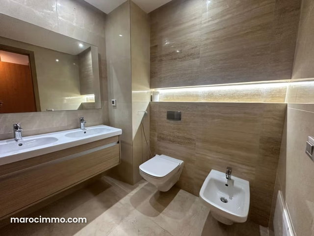 Appartement en vente à Souissi — 4
