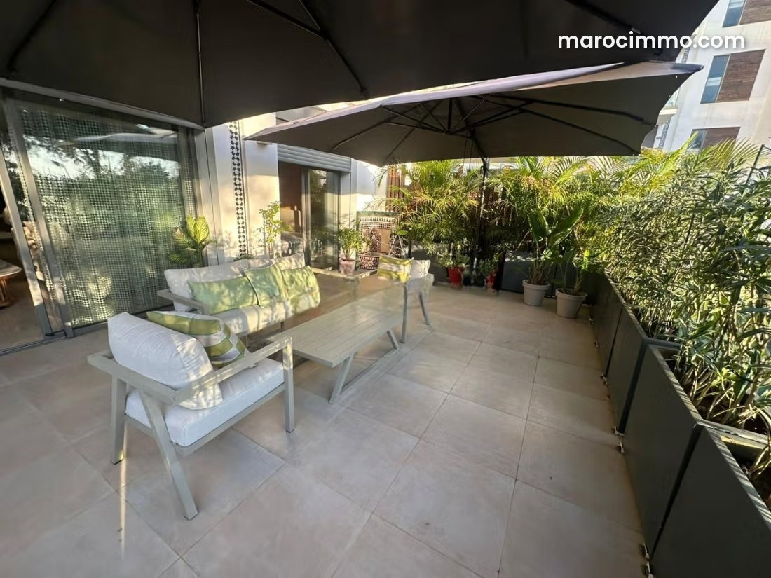 152 sqm Apartment with Garden and Pool, Souissi, Rabat — Rabat