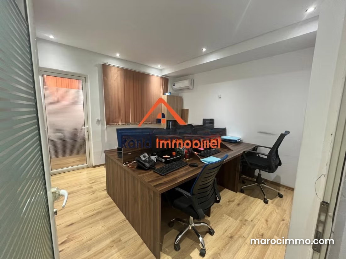 350 m² Office Over 3 Levels, Riyad, Rabat — Rabat