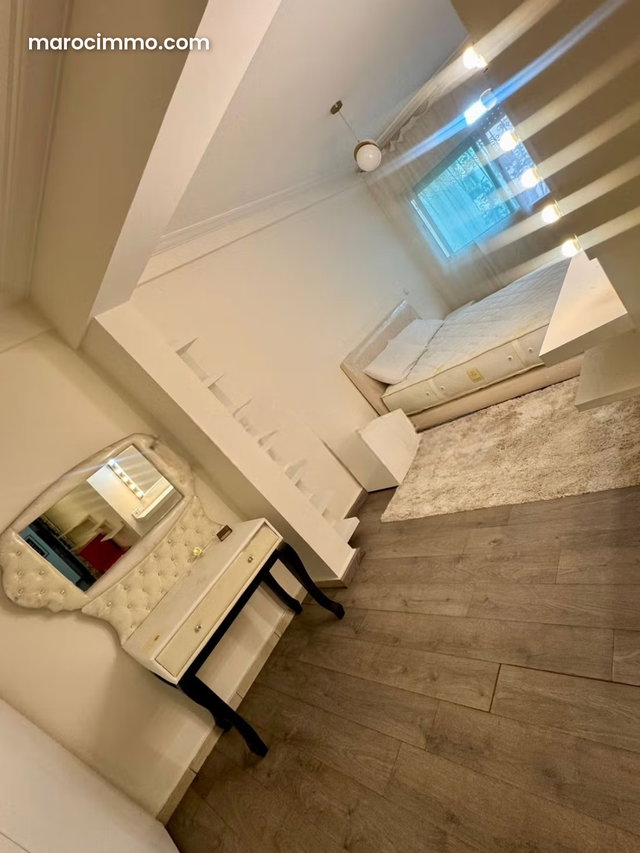 Appartement à vendre à Roches Noires. 2 chambres agréables. Ascenseur — 3