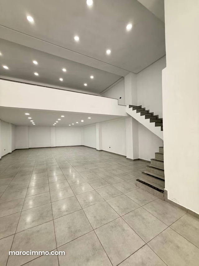 Commercial Property for Rent in Burgundy — Casablanca