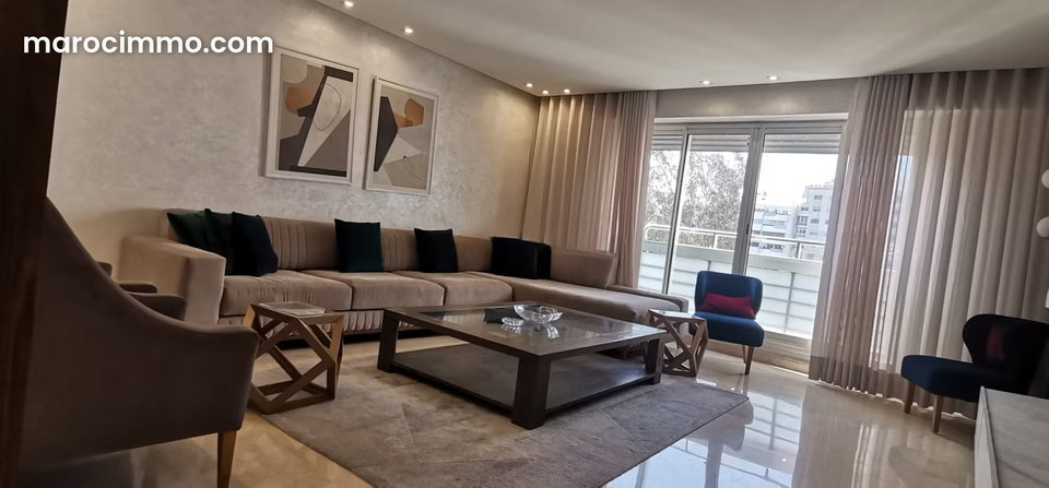 Appartement joliment meublé vue dégagée 3 chambres à Racine