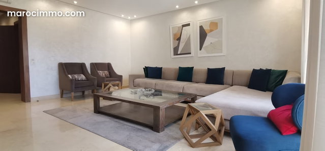 Appartement joliment meublé vue dégagée 3 chambres à Racine — 2