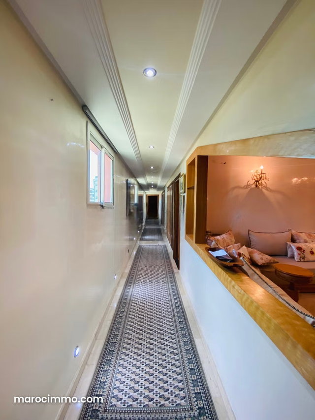 Appartement refait a neuf a vendre sur Beausejour boulevard Omar Khiam, 164m2,3 chambres — 4