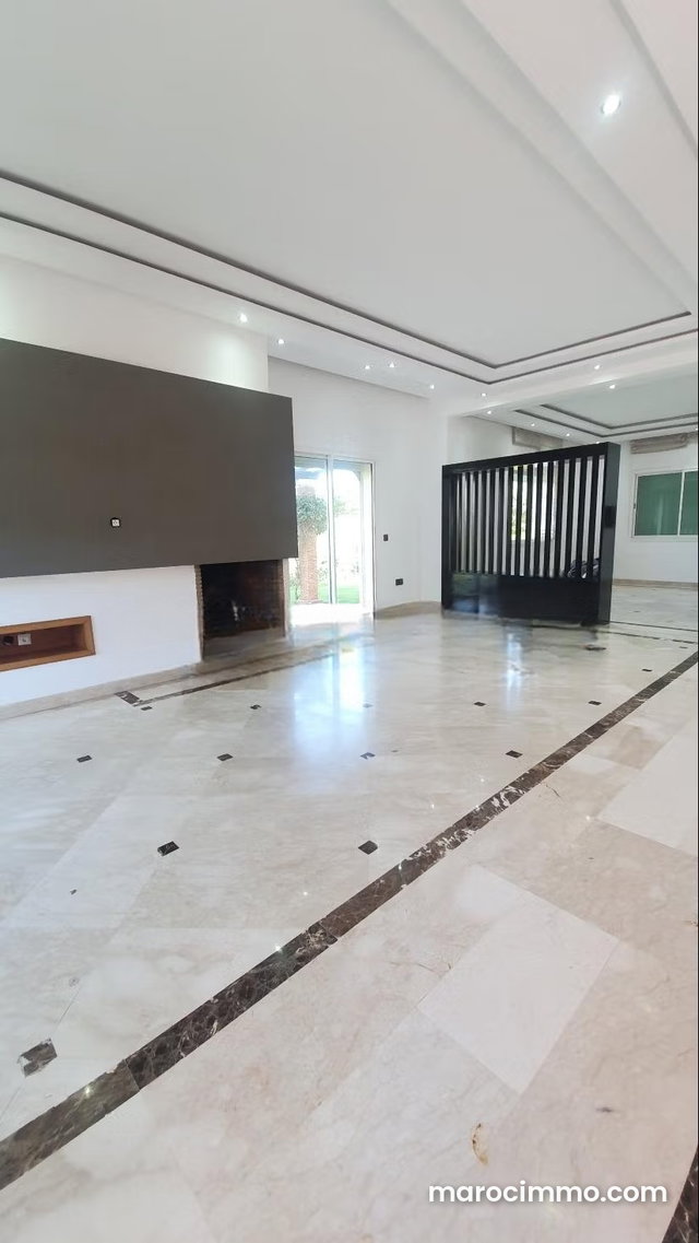 Très joli villa à louer à Ain Diab — 3