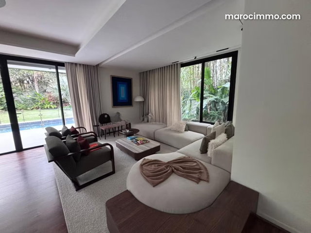 Modern Villa — 2