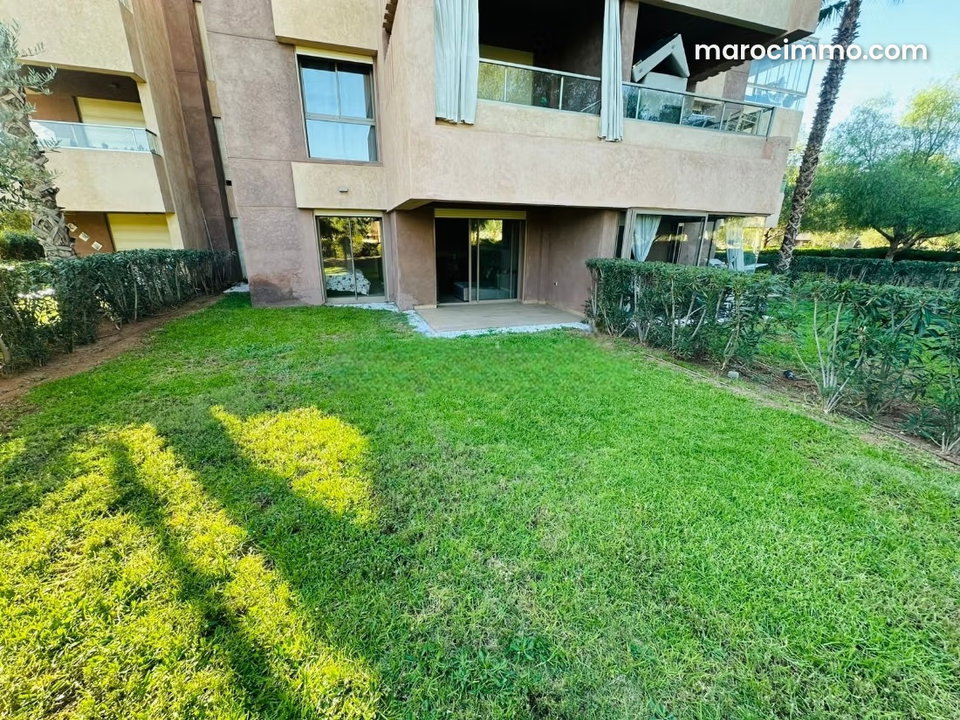 Luxurious Apartment for Rent in Prestigious Location. 3 Comfortable Rooms. Fully Furnished
