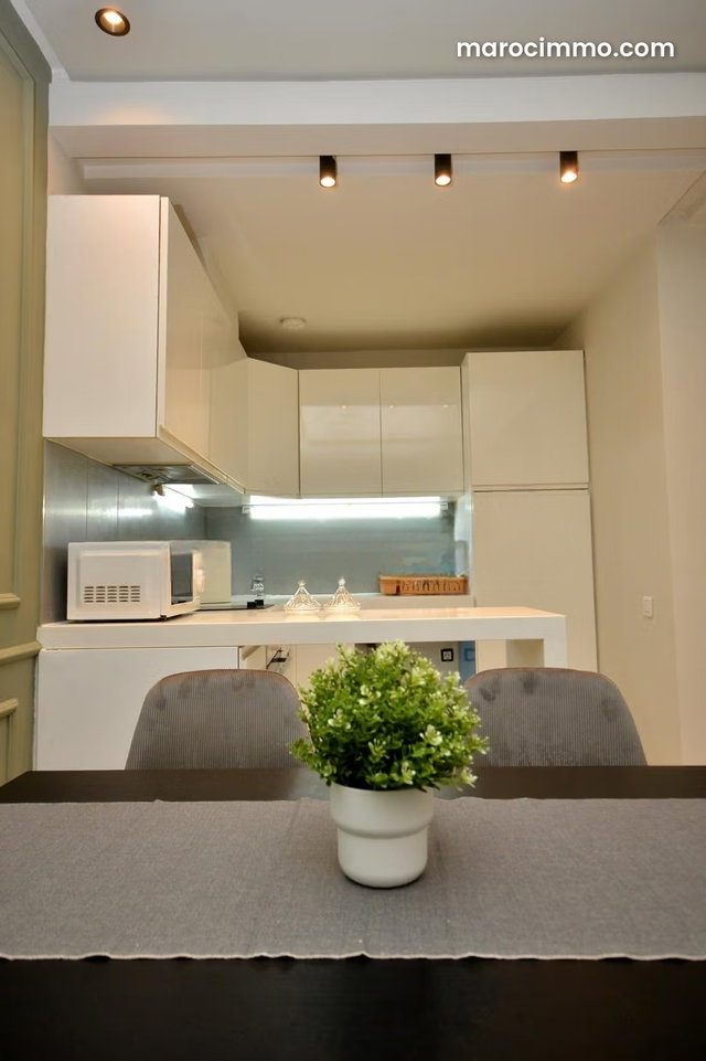 Très bel appartement en location à Bourgogne Ouest. 2 pièces confortables. Bien meublé — 2
