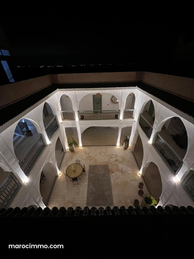 Vente villa d'hôte a 18km route casablanca — 2
