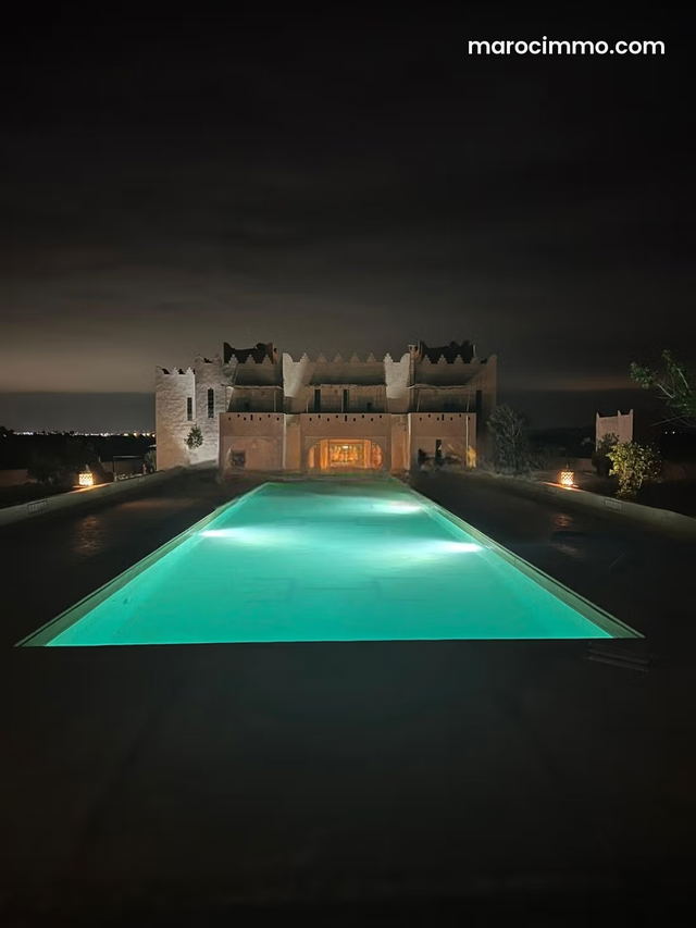 Vente villa d'hôte a 18km route casablanca — مراكش