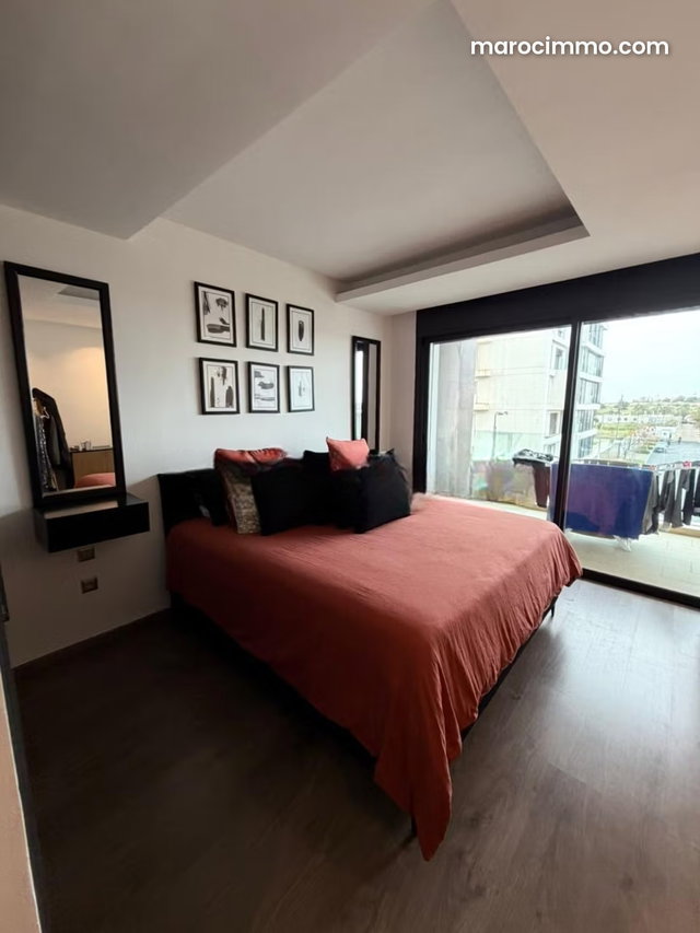Très bel appartement en location à Ain Diab. Surface totale 150 m². Ascenseur et places de parking — 5