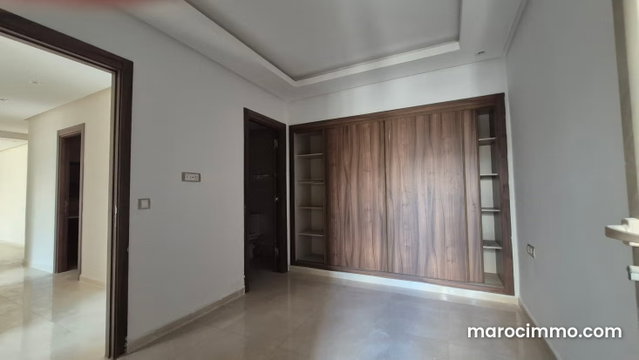 A louer Appt neuf 100m2 3ch Bouskoura — 3