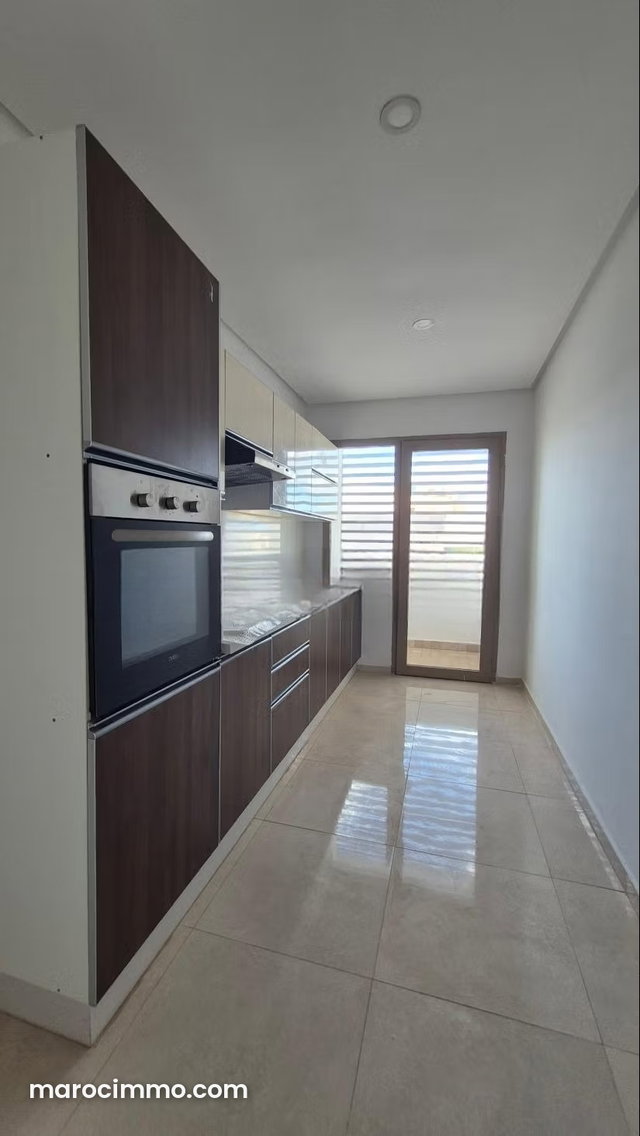 A louer Appt neuf 100m2 3ch Bouskoura — 2