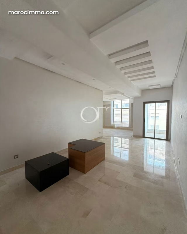 À louer – Appartement vide à Iberia — Tanger