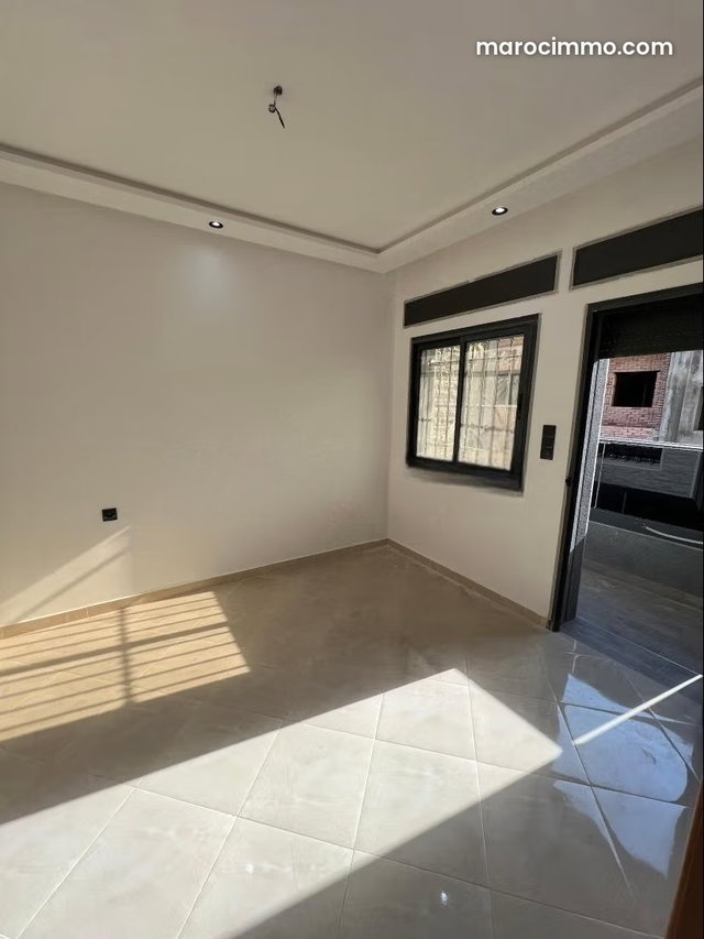 Beautiful 3-bedroom apartment for rent in Ahlane. Comfortable and spacious. With elevator and terrace — 4