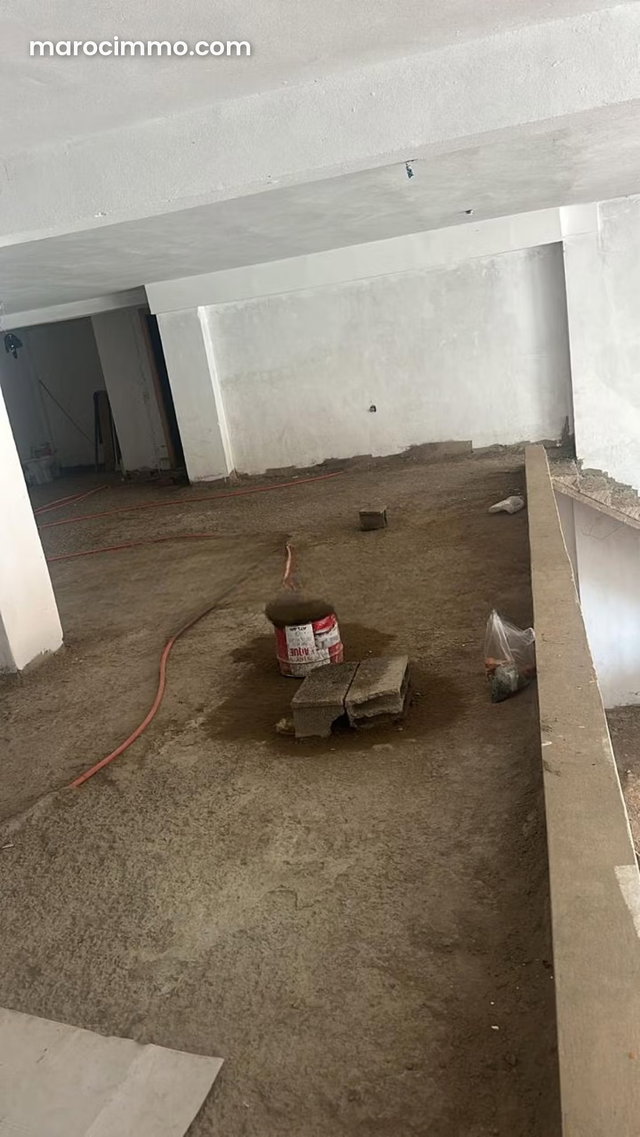Rent this commercial space in Sidi Moumen. Total area 320 m² — 3