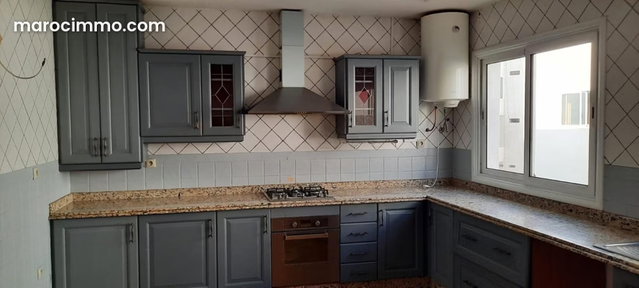Superbe appartement à louer à Triangle d'Or. 4 chambres. Fenêtres avec double vitrage et porte blindée — 5