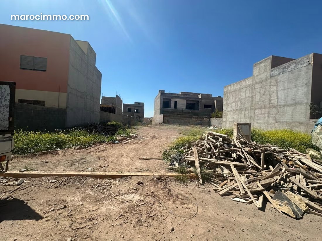 322 m² Plot in Hay Targa, Marrakech, Dual Frontage — Marrakesh