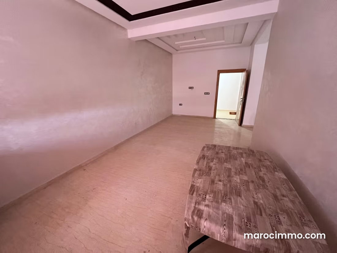 Secure 2-Bedroom Apartment with Garage in Harhoura, Temara — Temara