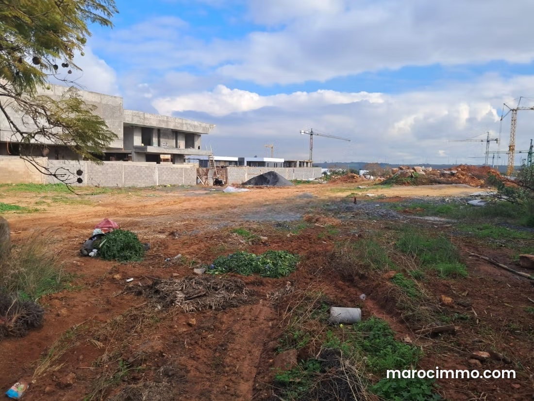 Titled 2,161 m² Plot in the Ambassadors District, Rabat — Rabat