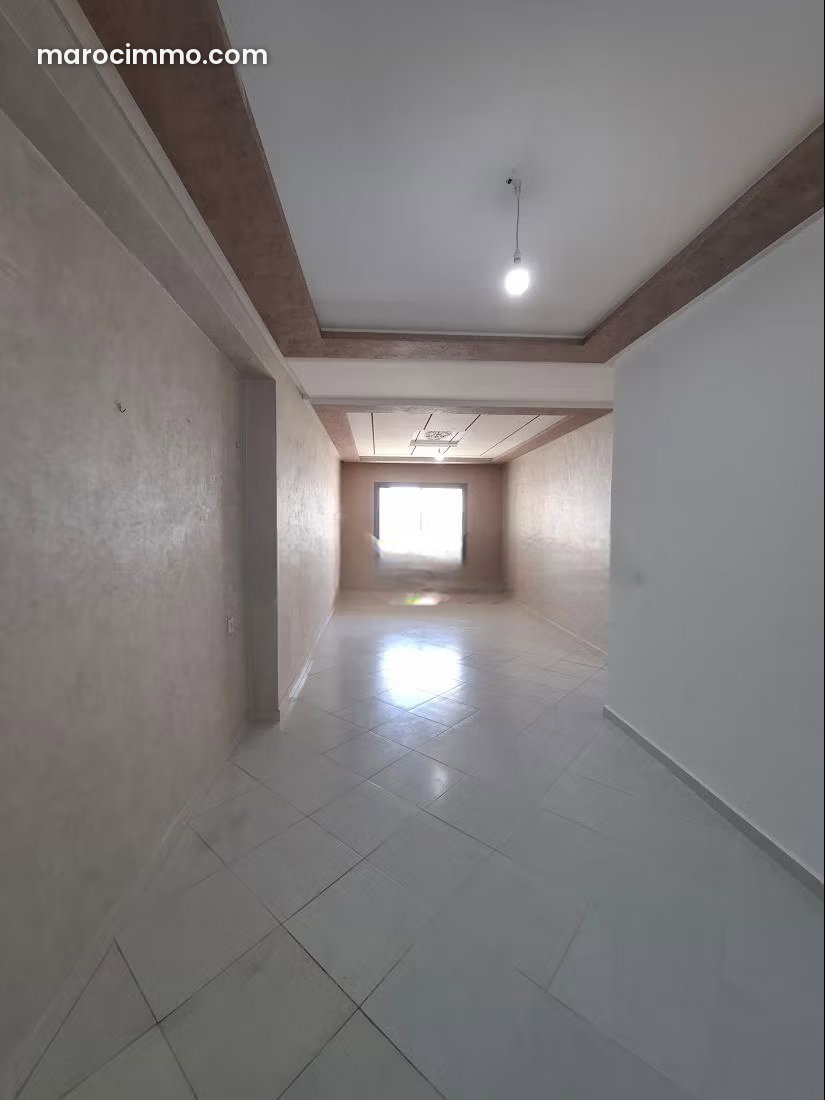 75 m² Apartment for Rent in Central Tangier, Bright 4th Floor — Tangier