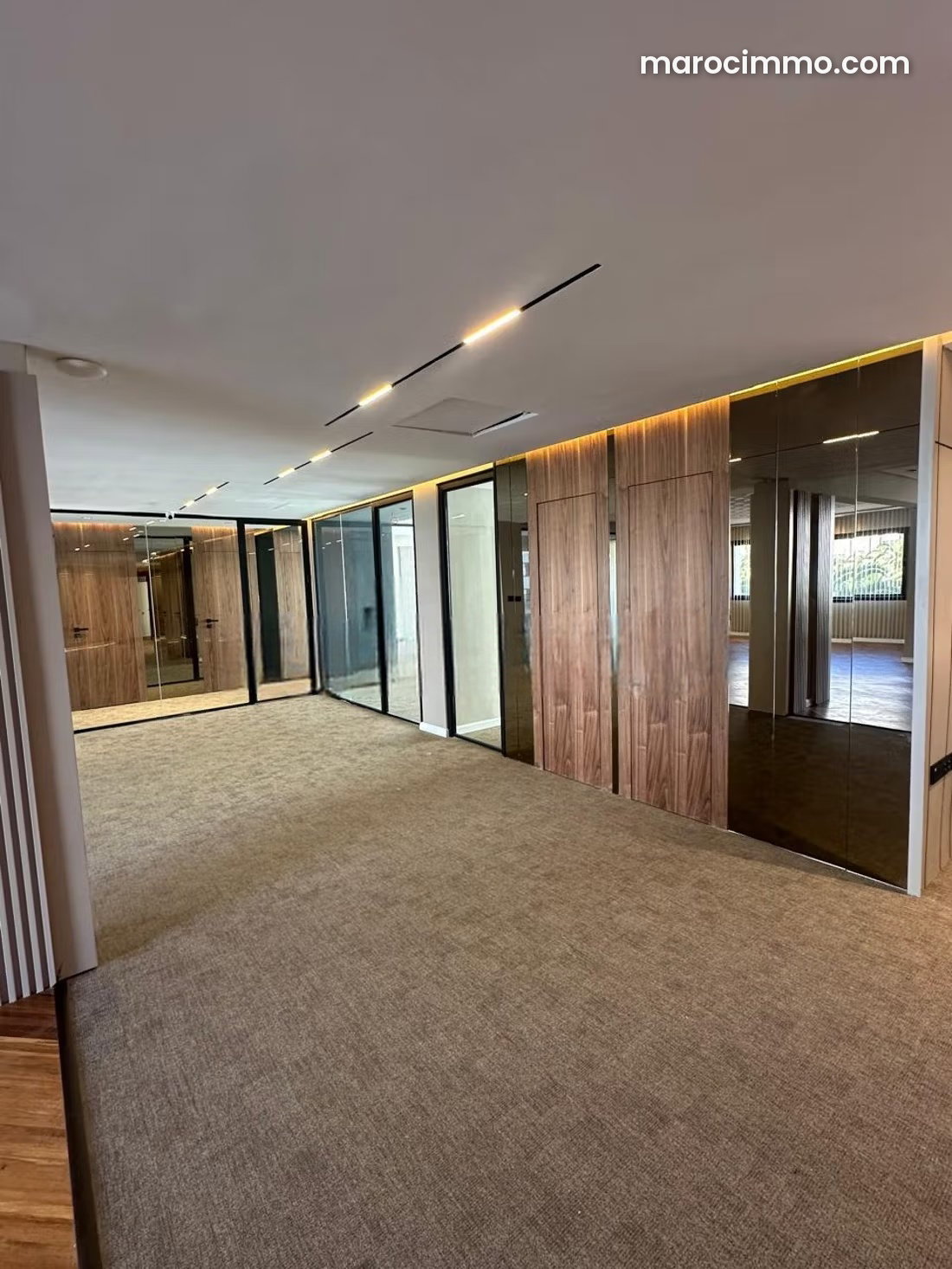 225 sqm Office in Anfa, Casablanca: High-End Finishes and Natural Light — Casablanca