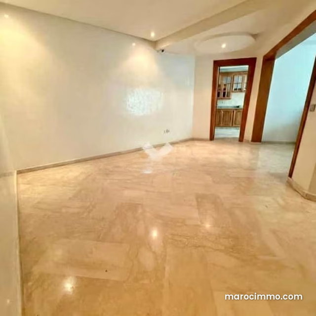 Appartement à Louer de 216.0 m² à Casablanca, Racine — 2