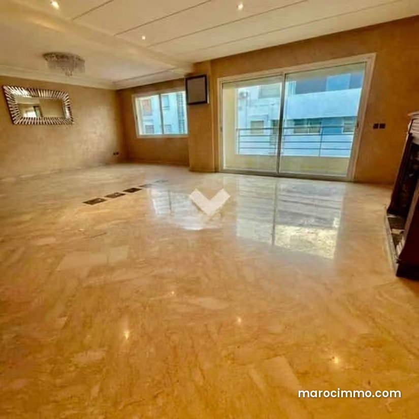 Spacious Apartment for Rent in Racine, Casablanca — Casablanca