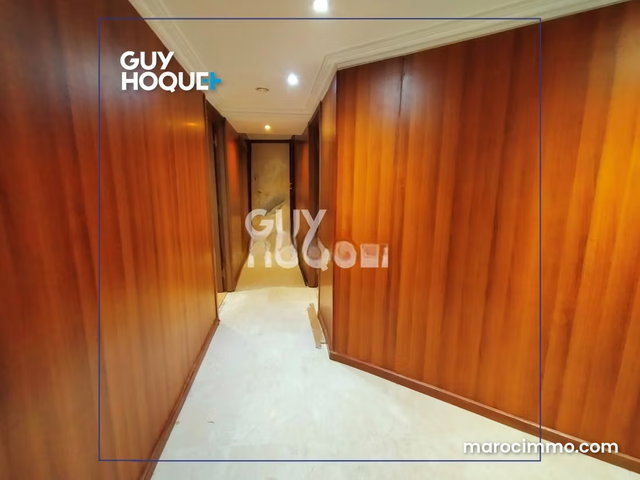 Local commercial Racine Extention 318 m² 62 m² — 3