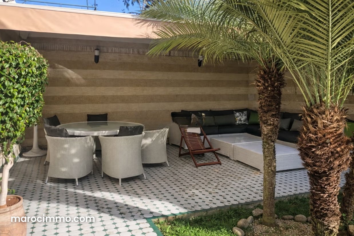 350 sqm Villa with Garden, Oasis, Casablanca for Sale — Casablanca