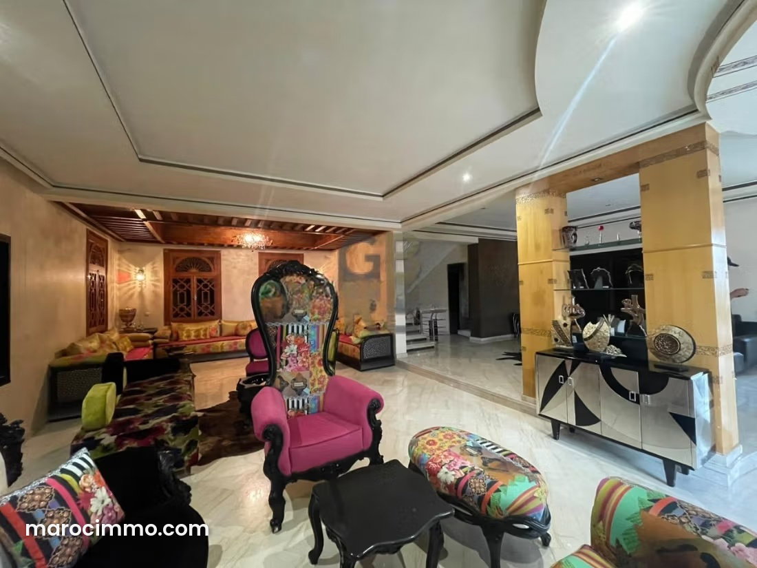 Villa 530 m² avec piscine, Hay Riad, Rabat — Rabat