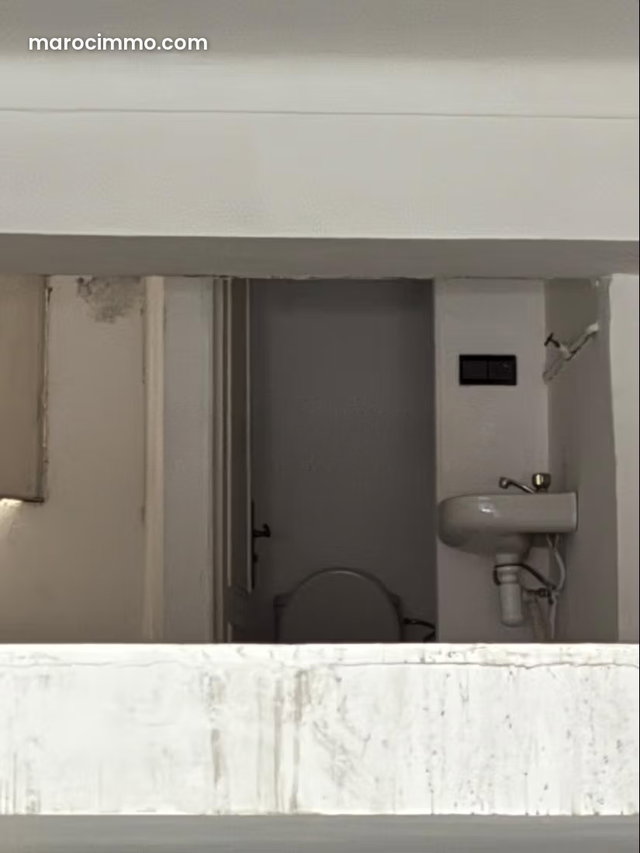 Local commercial à louer à Mers Sultan. Superficie 60 m² — 3