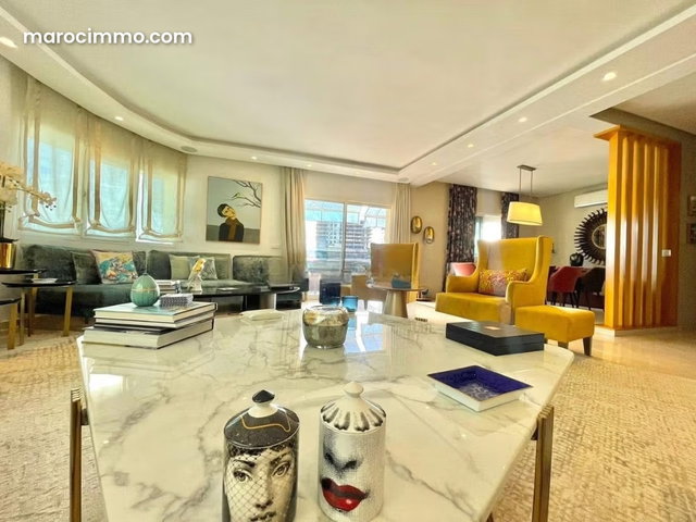 Exclusive furnished penthouse of 181 m2 with last floor terrace and no vis a vis — 2