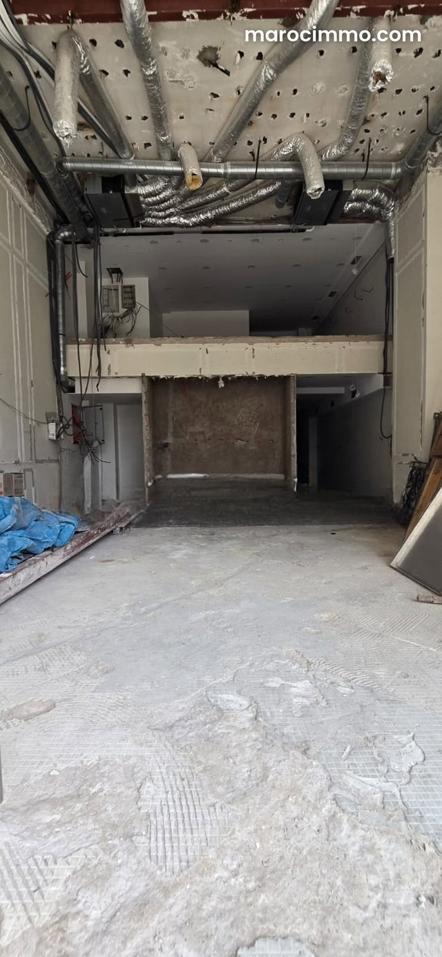Local commercial premium a louer — 2