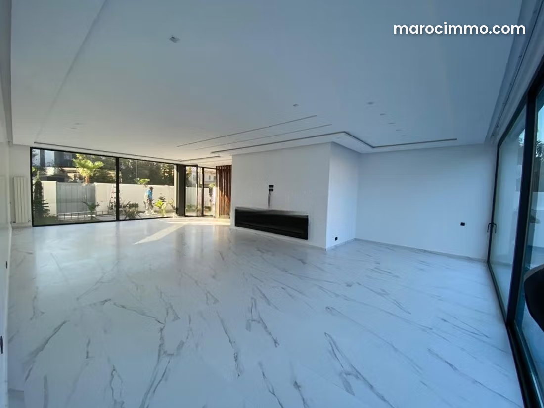 5-Bedroom Villa with Pool, Aïn Diab, Casablanca — Casablanca