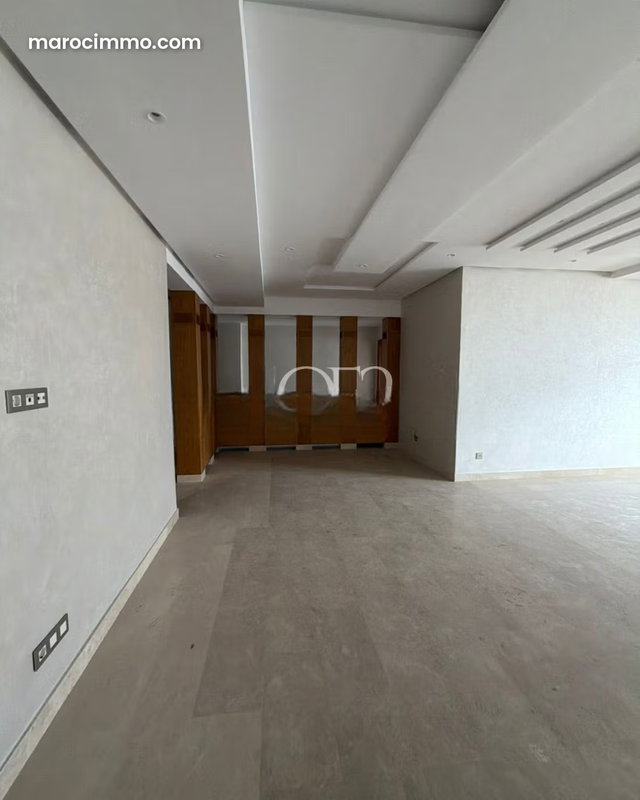 For Rent – Spacious Empty Apartment in Iberia — 3