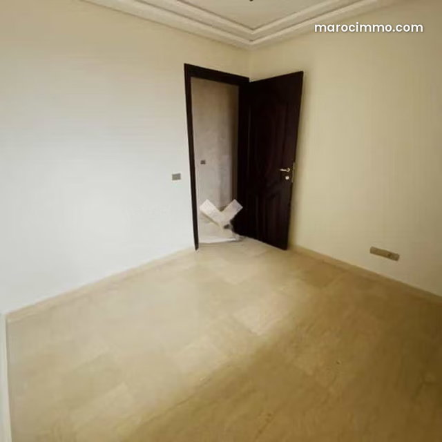 Appartement à Vendre de 90.0 m² à Casablanca, Lissasfa — 3